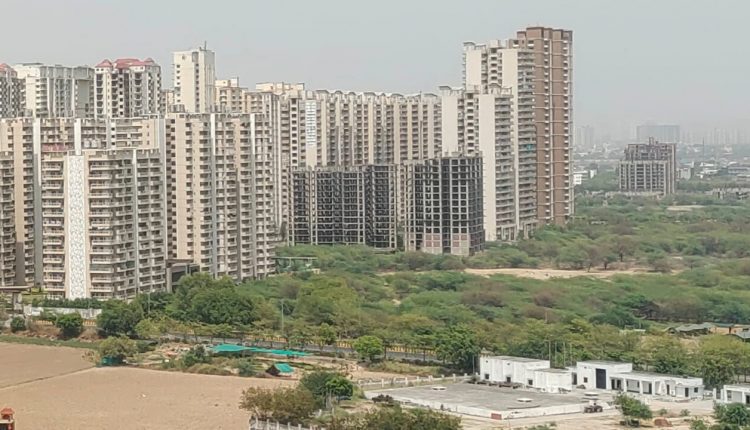 Sale of flats increased suddenly in Greater Noida, brokers are selling flats at high prices