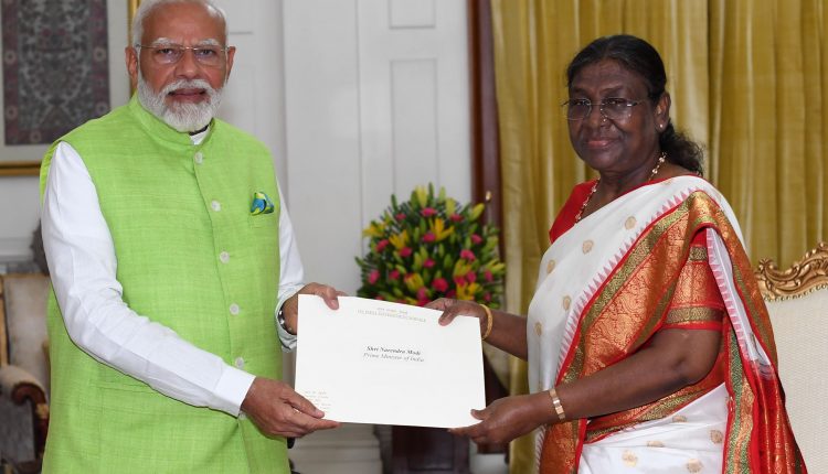 PM Modi resigned from the post of Prime Minister