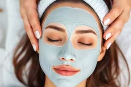 Karva Chauth पर दमकें चांद की तरह..घर पर बनाएं ये आसान और असरदार Face Pack