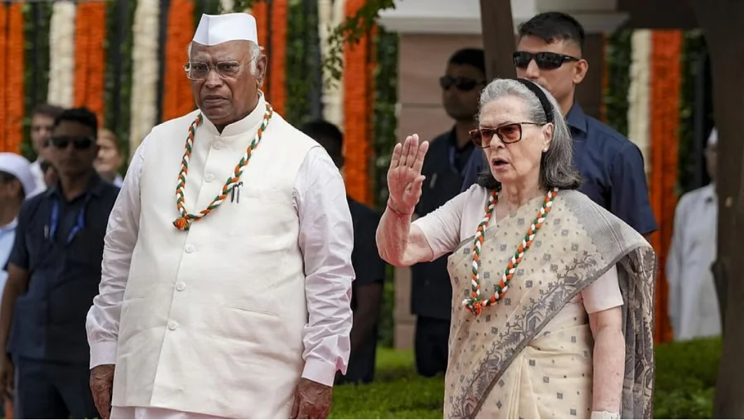 वंदे मातरम् विवाद में सोनिया गांधी पर आरोप